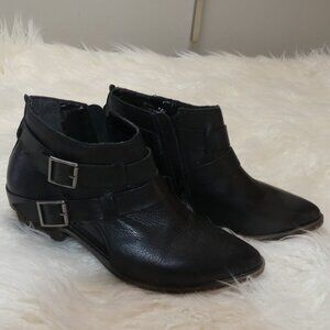 Steve Madden Isana Western black leather size 7.5 Bootie